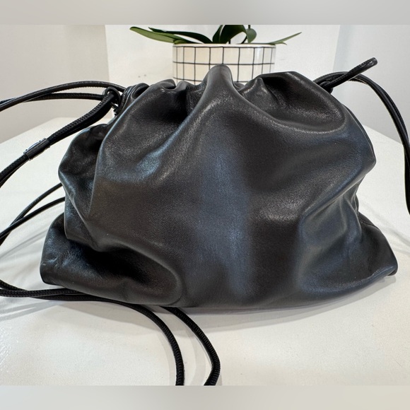 THE ROW Leather Angy Shoulder Bag in Black - Picture 5 of 16